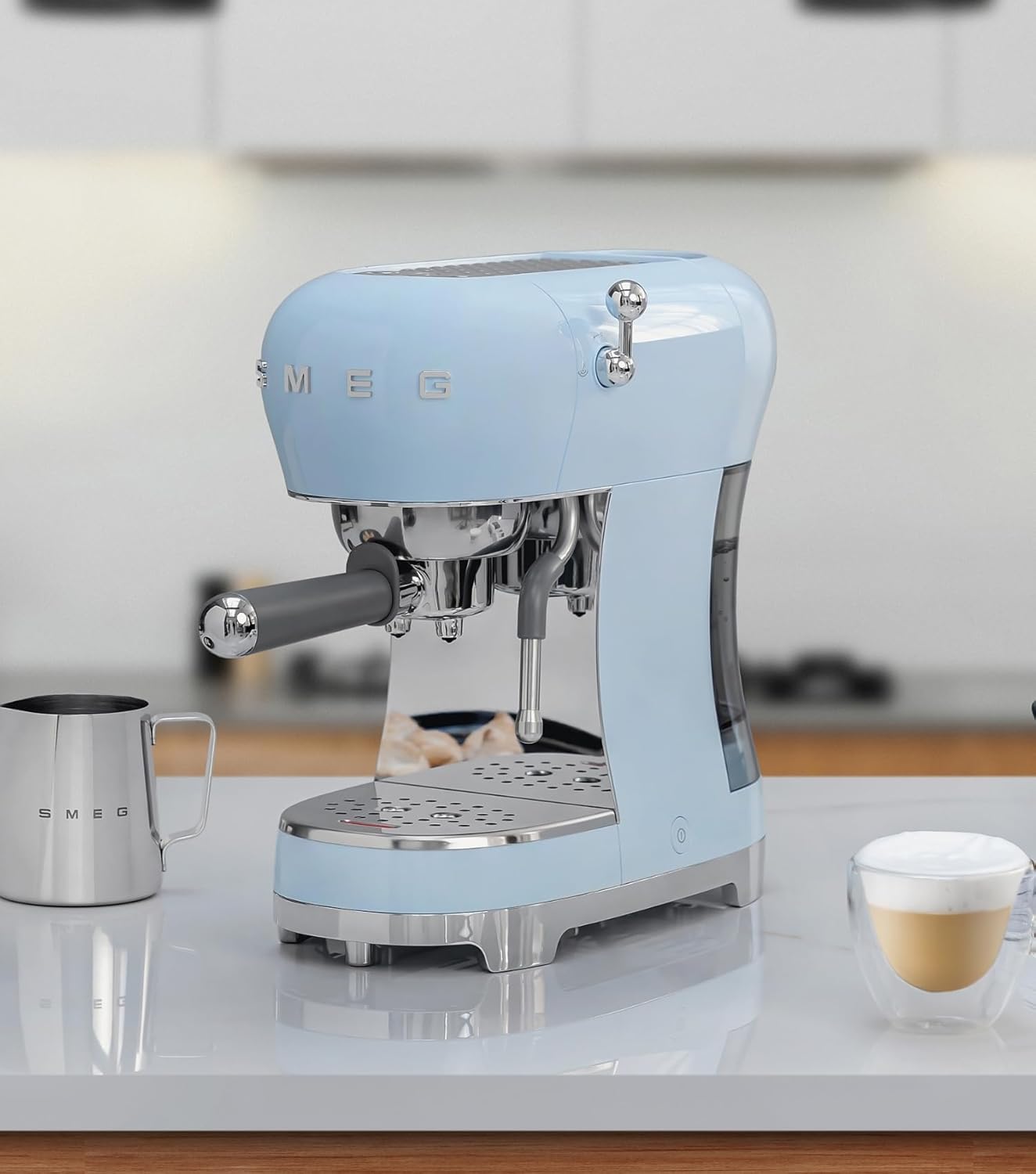 Machine à café expresso manuelle Smeg + 4 paquets de café moulu premium offerts